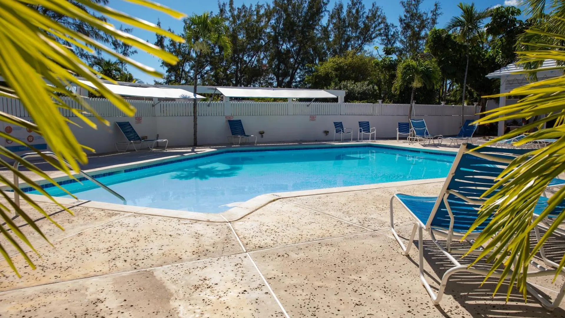 Perfect Island Retreat At Paradise Island Beach Club Villas